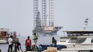 Naufrage au Gabon : une plateforme pétrolière engloutie au large de Mayumba, cinq disparus et 110 rescapés